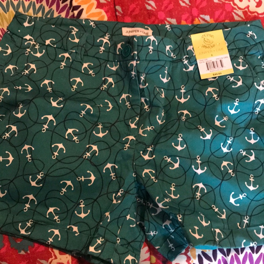 Juniper Lime  BNWT anchor shorts size 8
